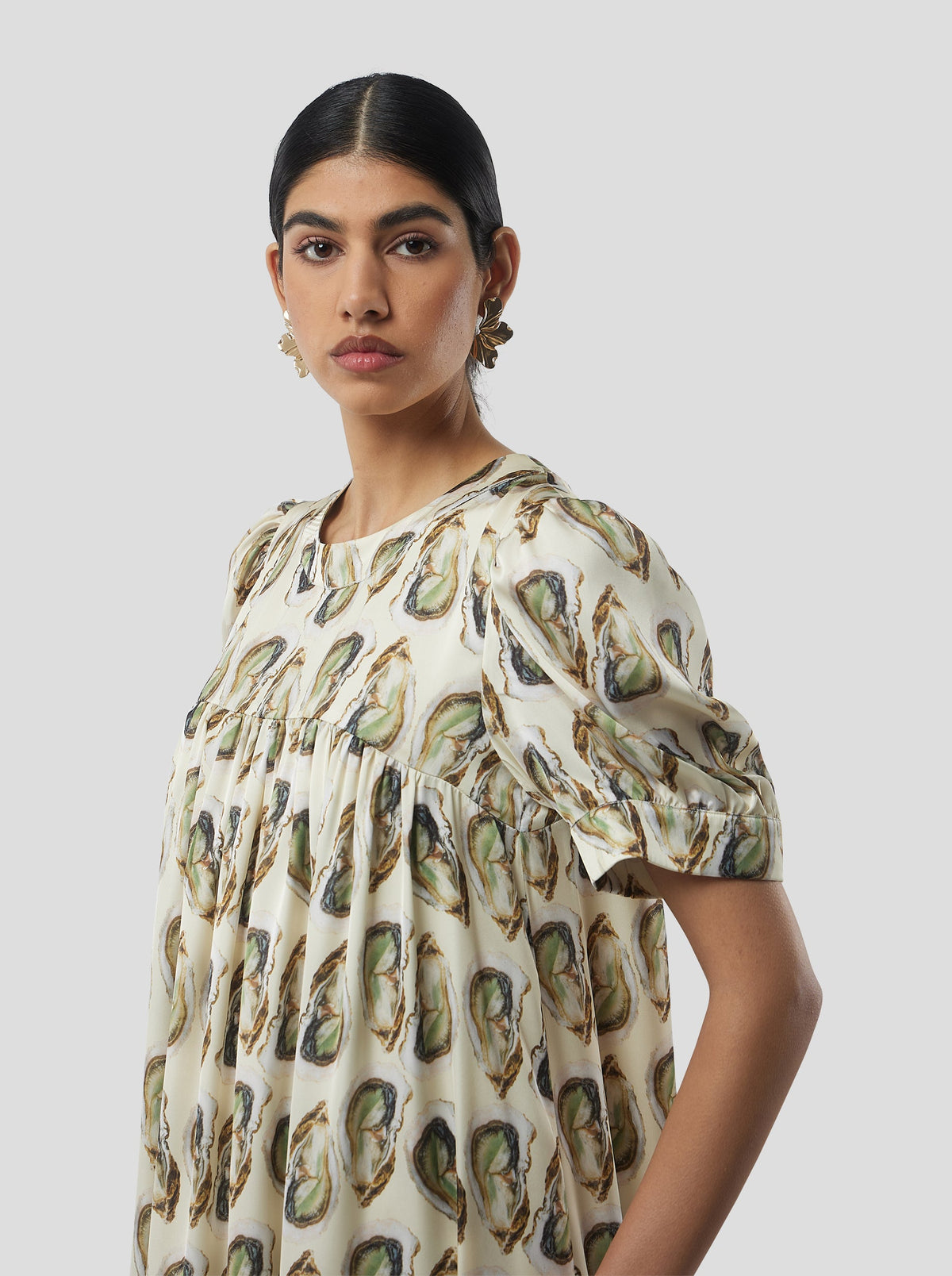 Robe Gaya In Lustruous Oyster Print