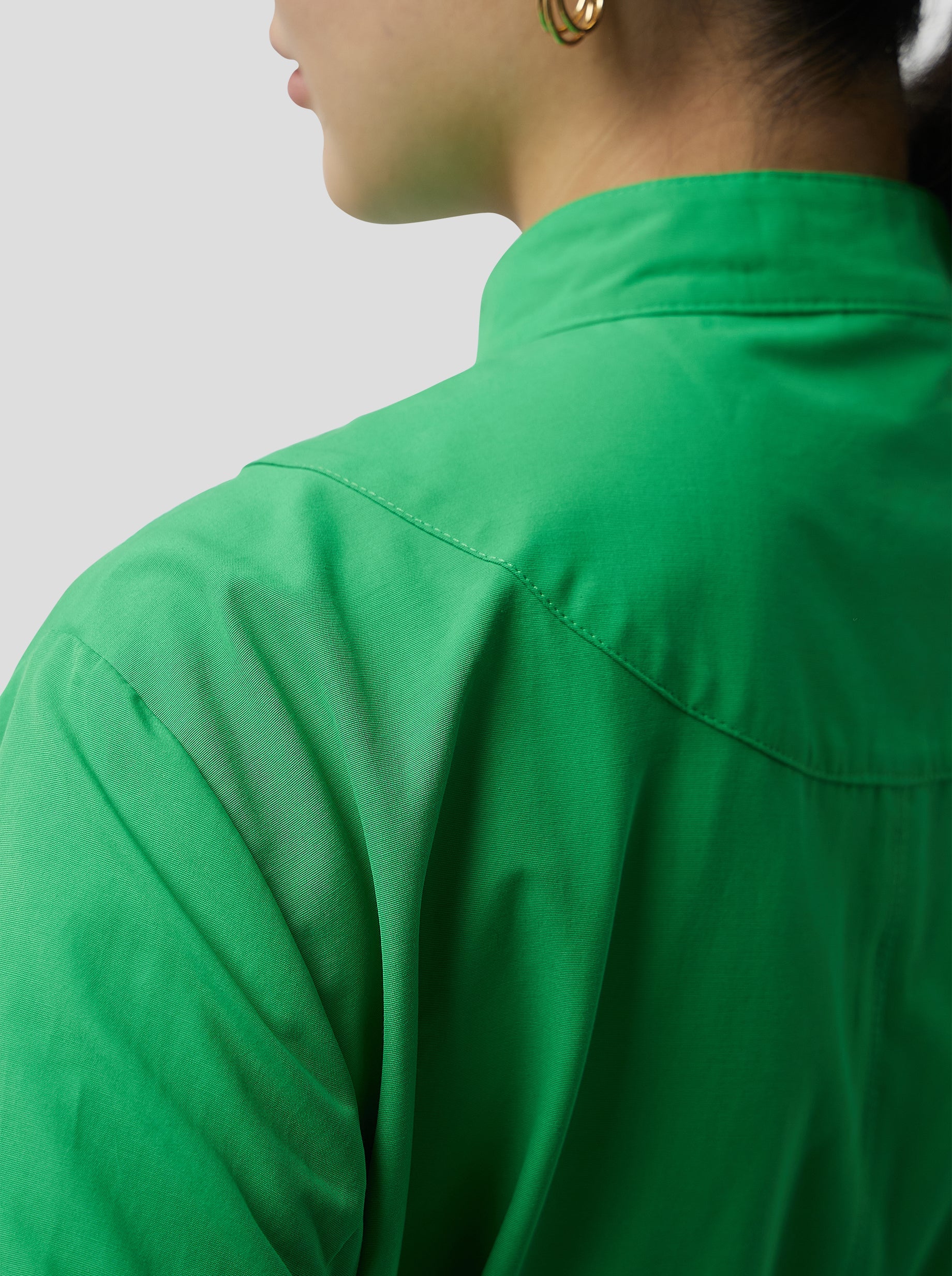 Robe Kurtis In Soft Technical Fabric In Kelly Green