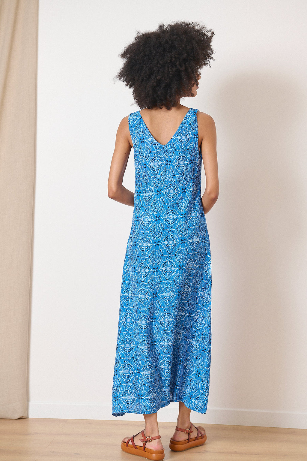 Robe sans manches élégante cérémonie décolleté en V fluide et légère printemps été 
