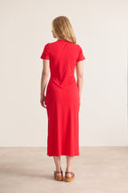Tenue estivale et colorée idée tenue invitée mariage et cérémonie robe avec nœud à l'avant et à la longueur midi