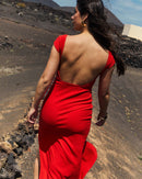 Robe rouge dos nu plongeant