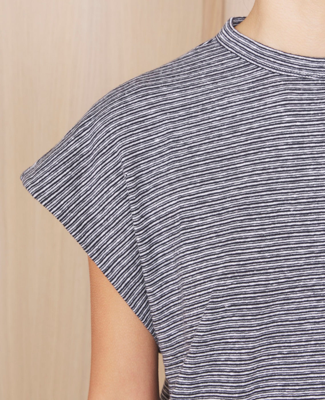 Isra T-Shirt - Ecru/Dark Navy - Women