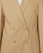 Officine Générale – Veste Mathilde - Kaki Anglais - Femme, gros plan sur un blazer beige en coton, vue de face
