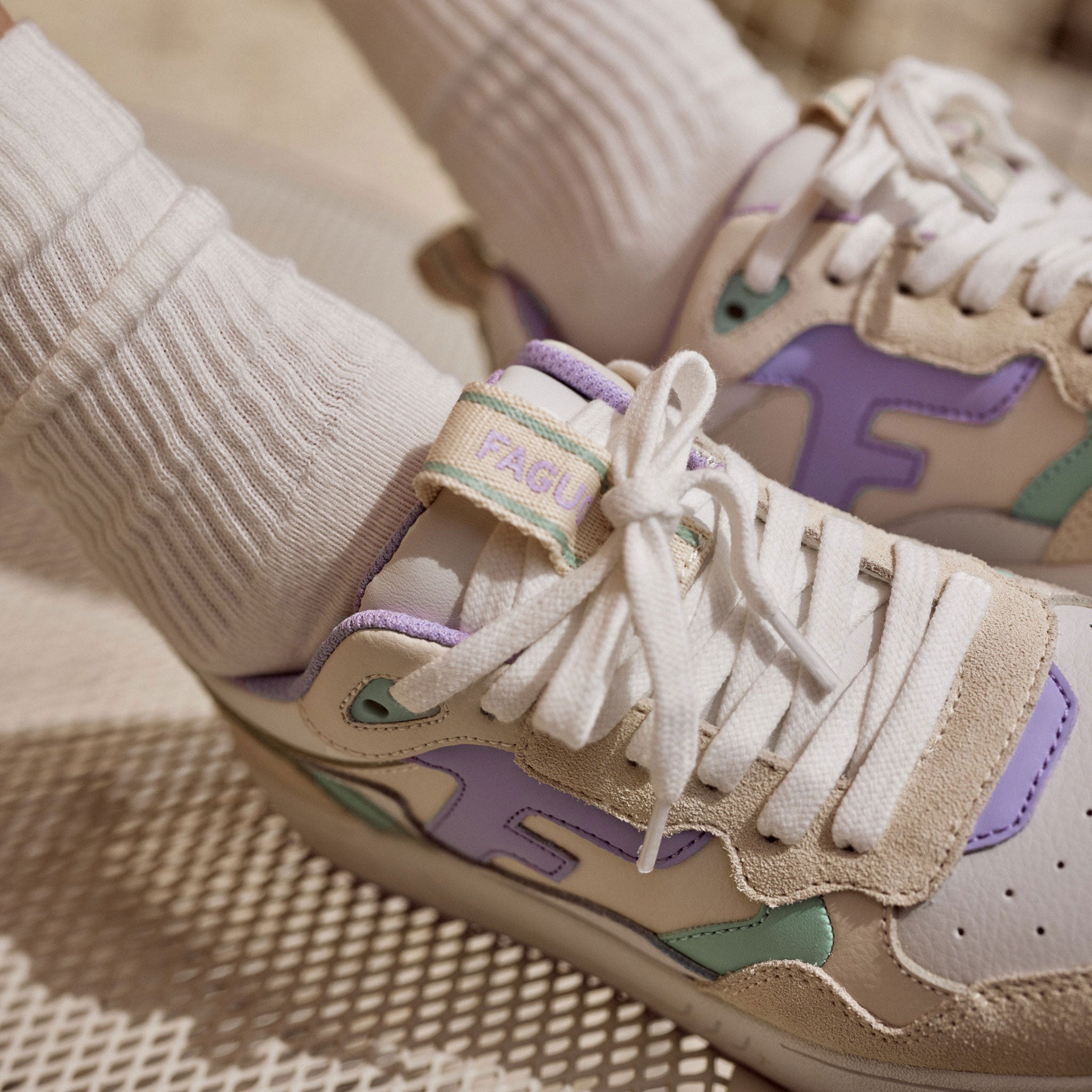 Zapatillas Bajas Blancas & Violeta Claro Dahlia - Mujer