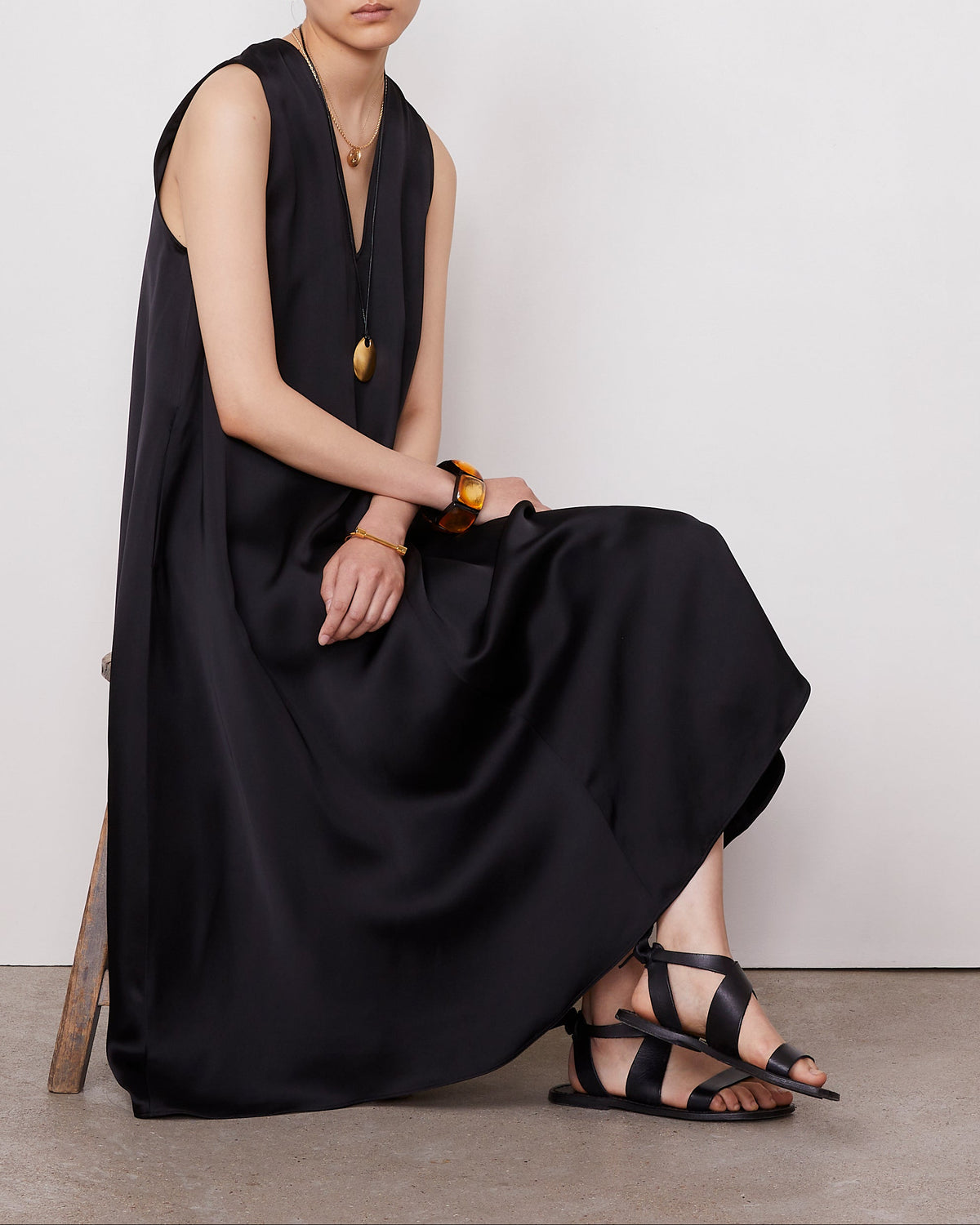 Ila dress fluid itl viscose 1