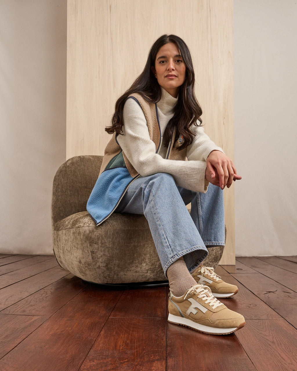 Zapatillas Beige Y Doradas