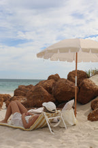 Chaise Longue de Plage Mango Bay à Rayures Moutarde Dorées