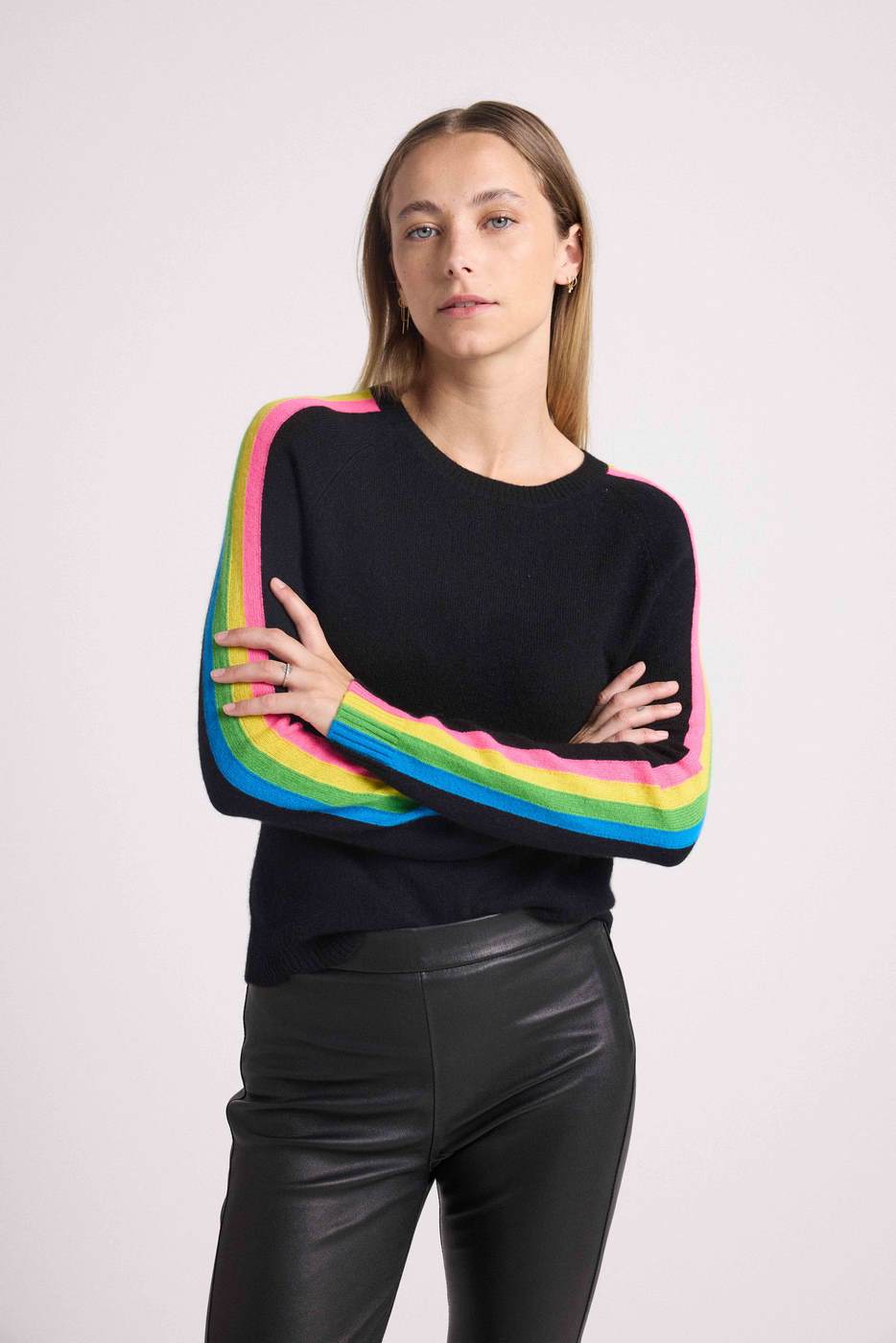 Maglione Girocollo a Righe Arcobaleno Maniche Salsa - Nero