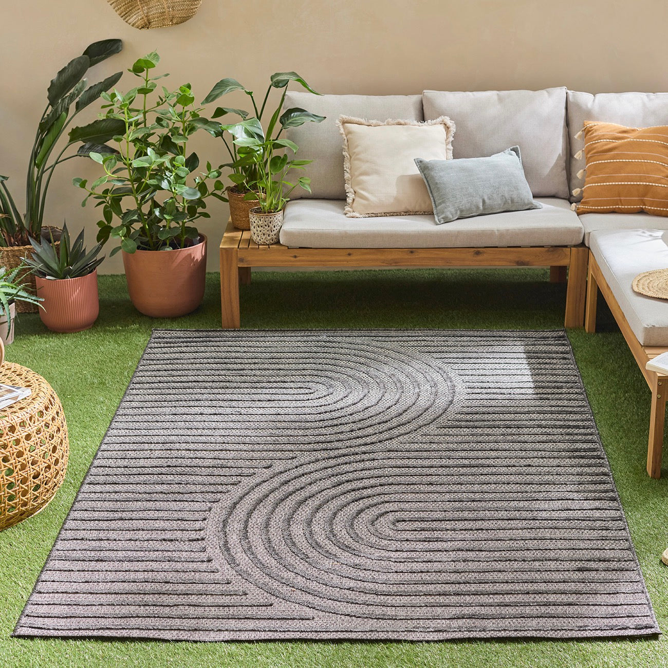 Alfombra Santorini 986 - Diseño Gráfico - Negro - Interior / Exterior