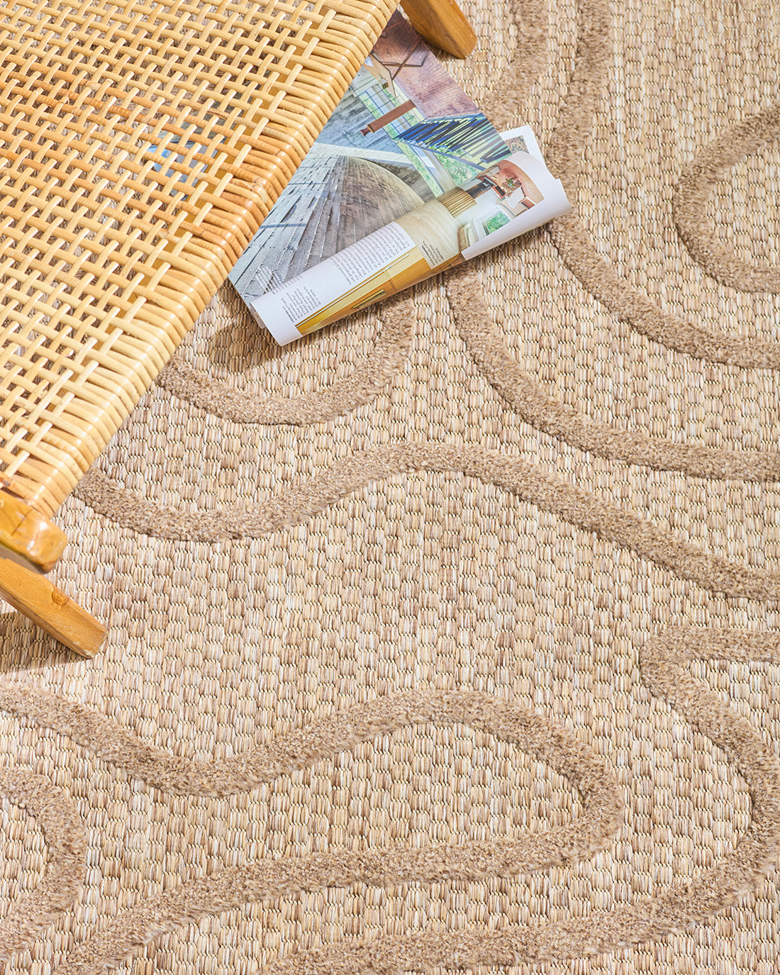Indoor and outdoor rug with abstract Santorini Beige pattern: SAN988BEI Nazar rugs
