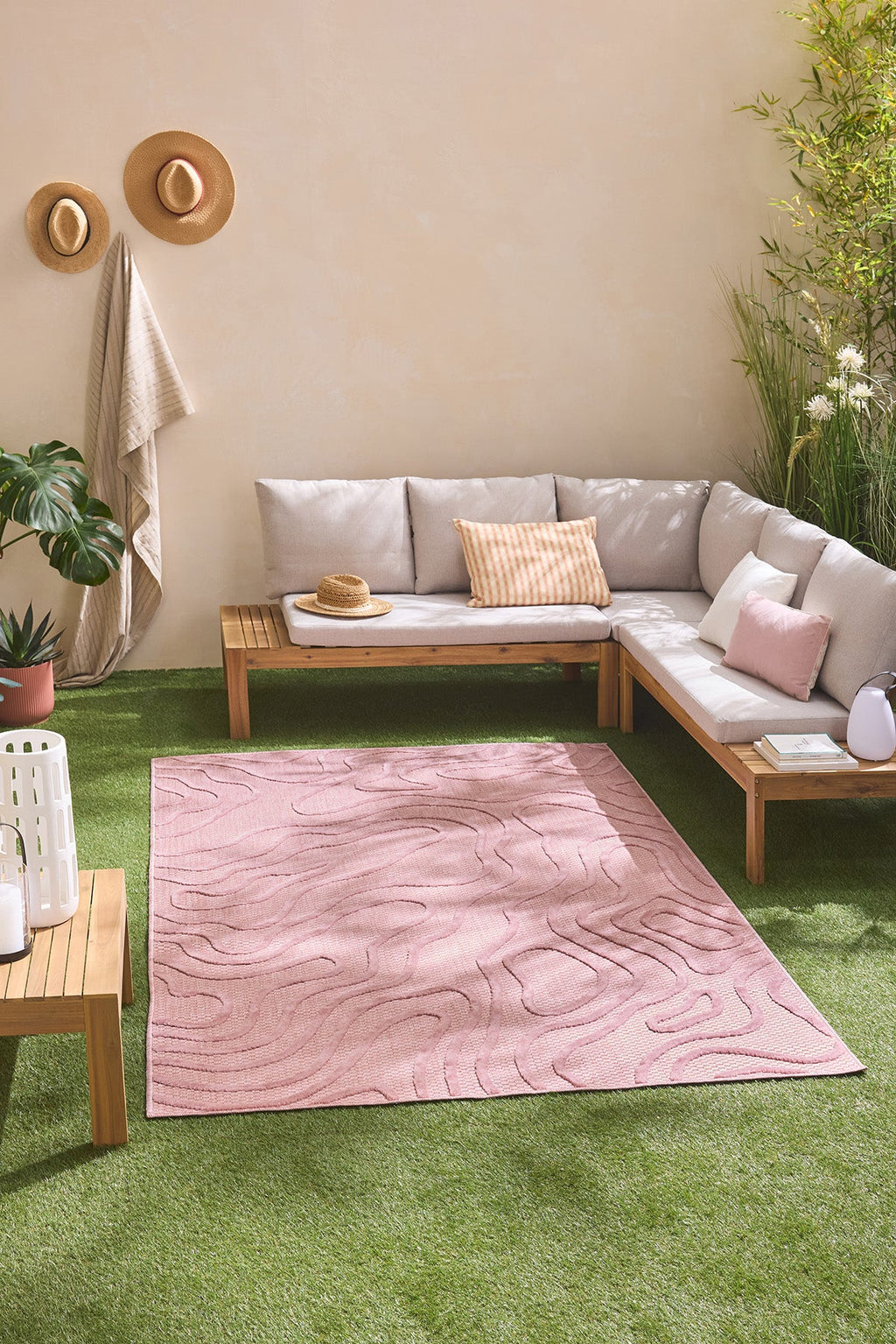 Indoor and outdoor rug with abstract Santorini Rose pattern: SAN988ROS Nazar rugs