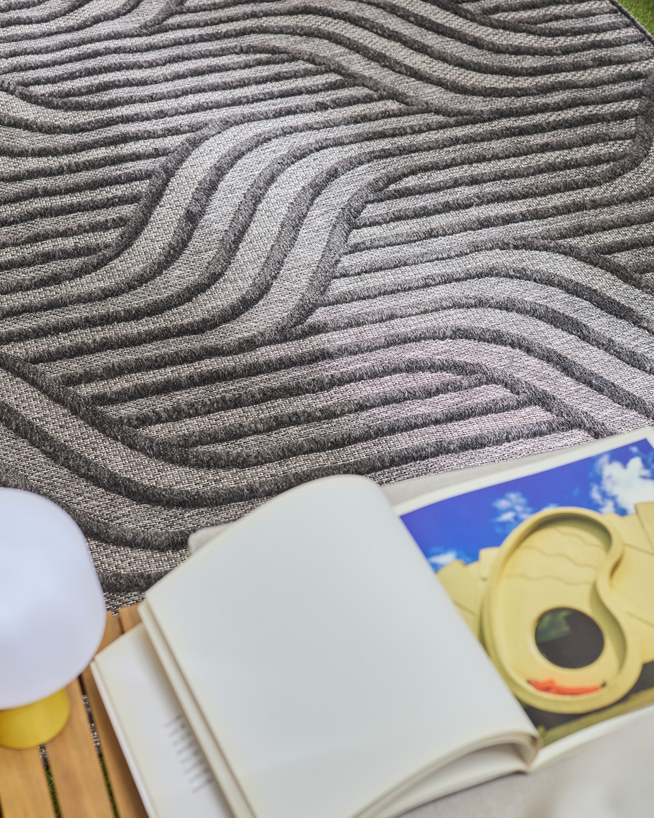 Santorini Black indoor and outdoor graphic pattern rug: SAN989NOI Nazar rugs
