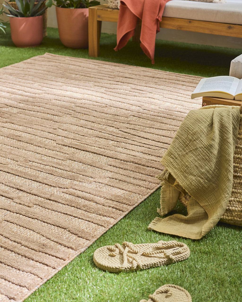 Alfombras estampadas de interior y exterior en color beige: SAN990BEI Alfombras Nazar
