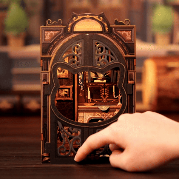 Book Nook - Le Bureau Du Comte Chat