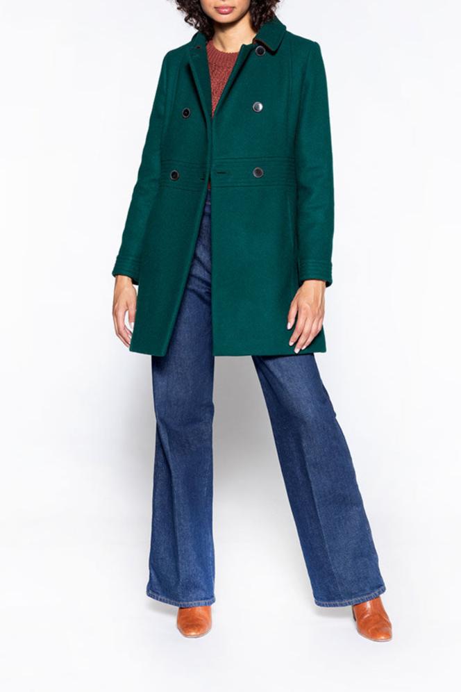 Manteau Féminin Cintré En Drap De Laine Vert