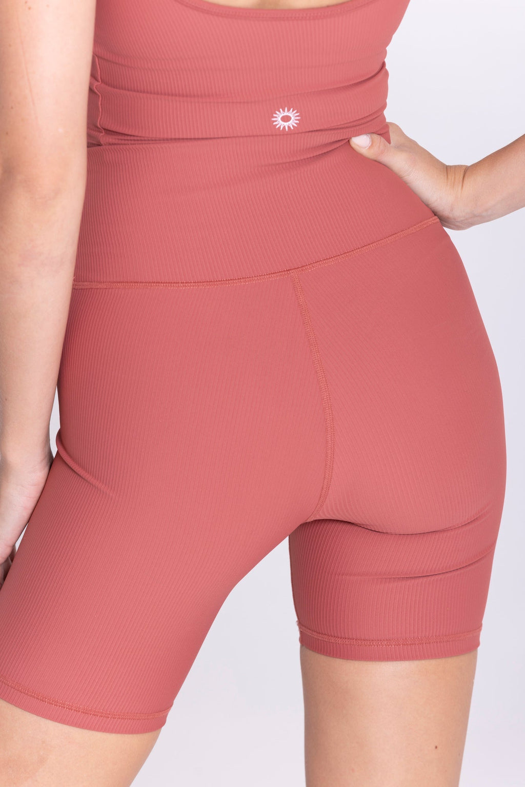 pantalones cortos de loto