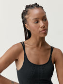 Camiseta Crop Shantala Negro - Mujer
