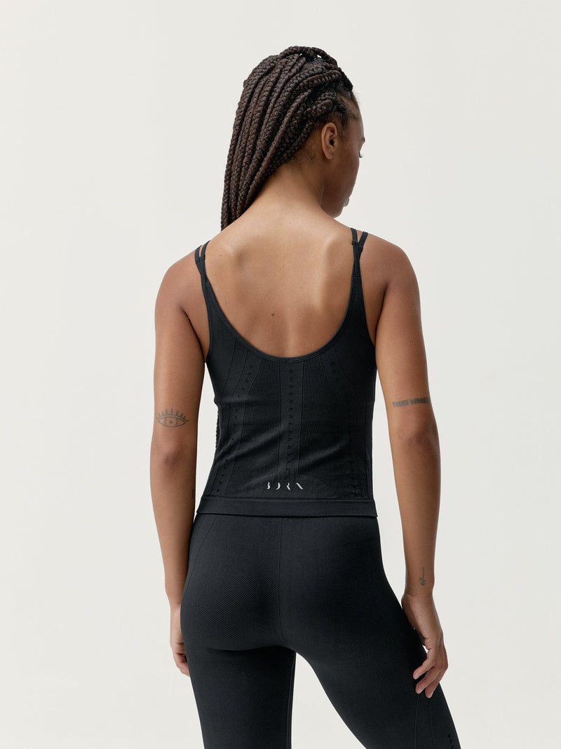 Camiseta Crop Shantala Negro - Mujer