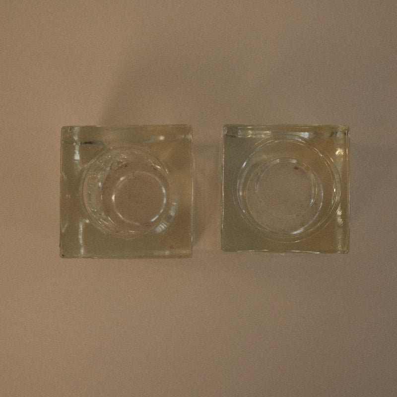 Paire De Bougeoirs Carrés En Verre