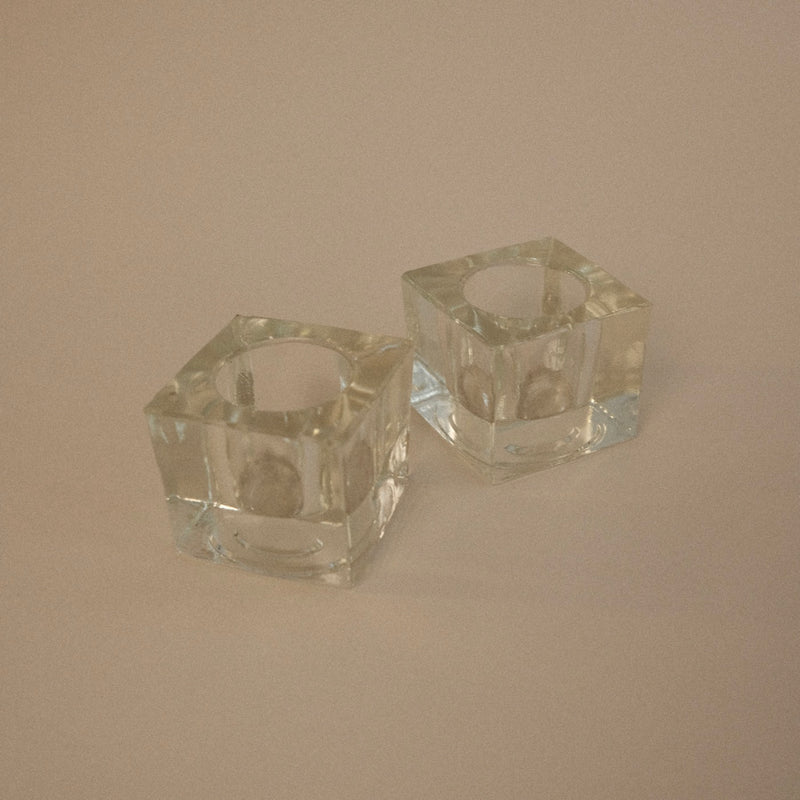 Paire De Bougeoirs Carrés En Verre