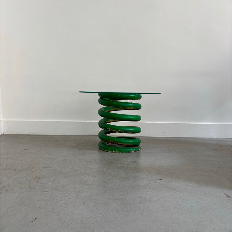 Mesa auxiliar verde de la era espacial