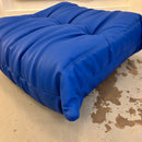Puf Togo azul de Michel Ducaroy para Ligne Roset