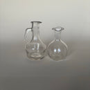 Deux Petits Pichets À Huile