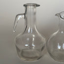 Deux Petits Pichets À Huile