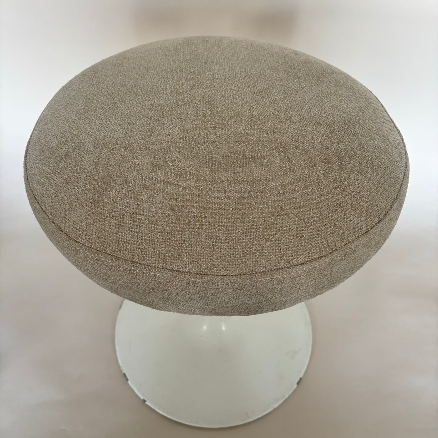 Taburete Tulipa De Eero Saarinen Para Knoll