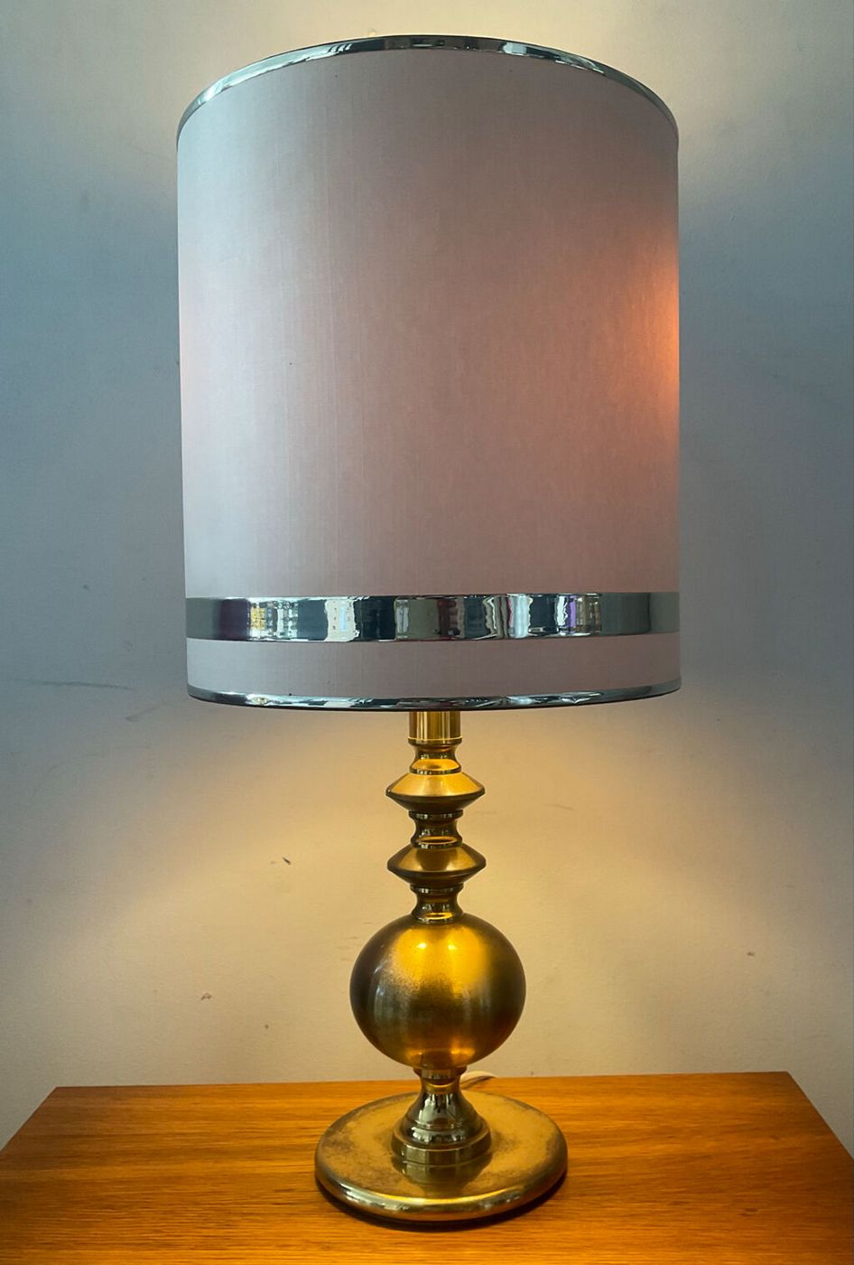 Lampe En Laiton Des Années 60-70 - Doré