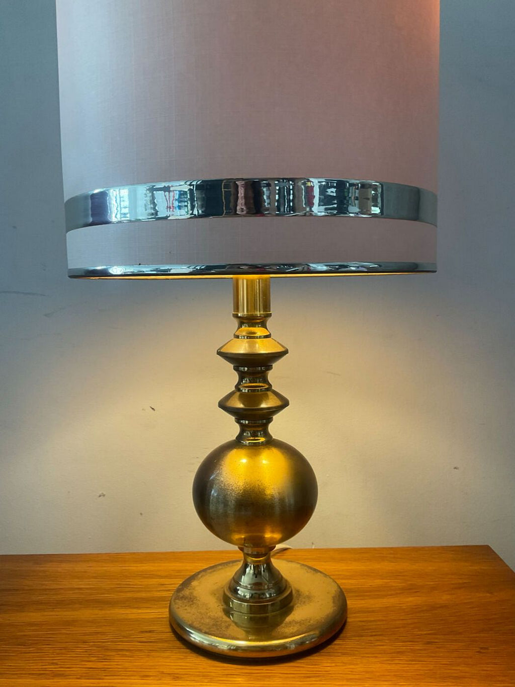 Lampe En Laiton Des Années 60-70 - Doré
