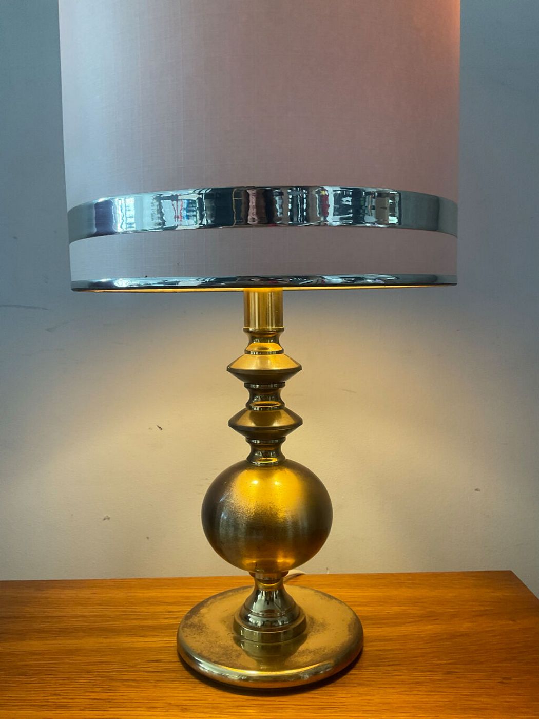 Lampe En Laiton Des Années 60-70 - Doré