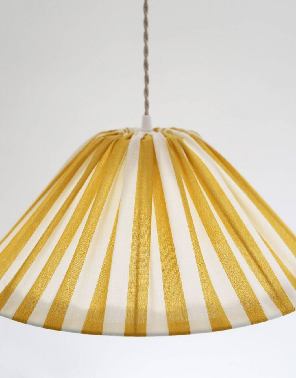 Lampada a sospensione a righe forma conica "Malala a righe bianco sporco e giallo limone" - Giallo