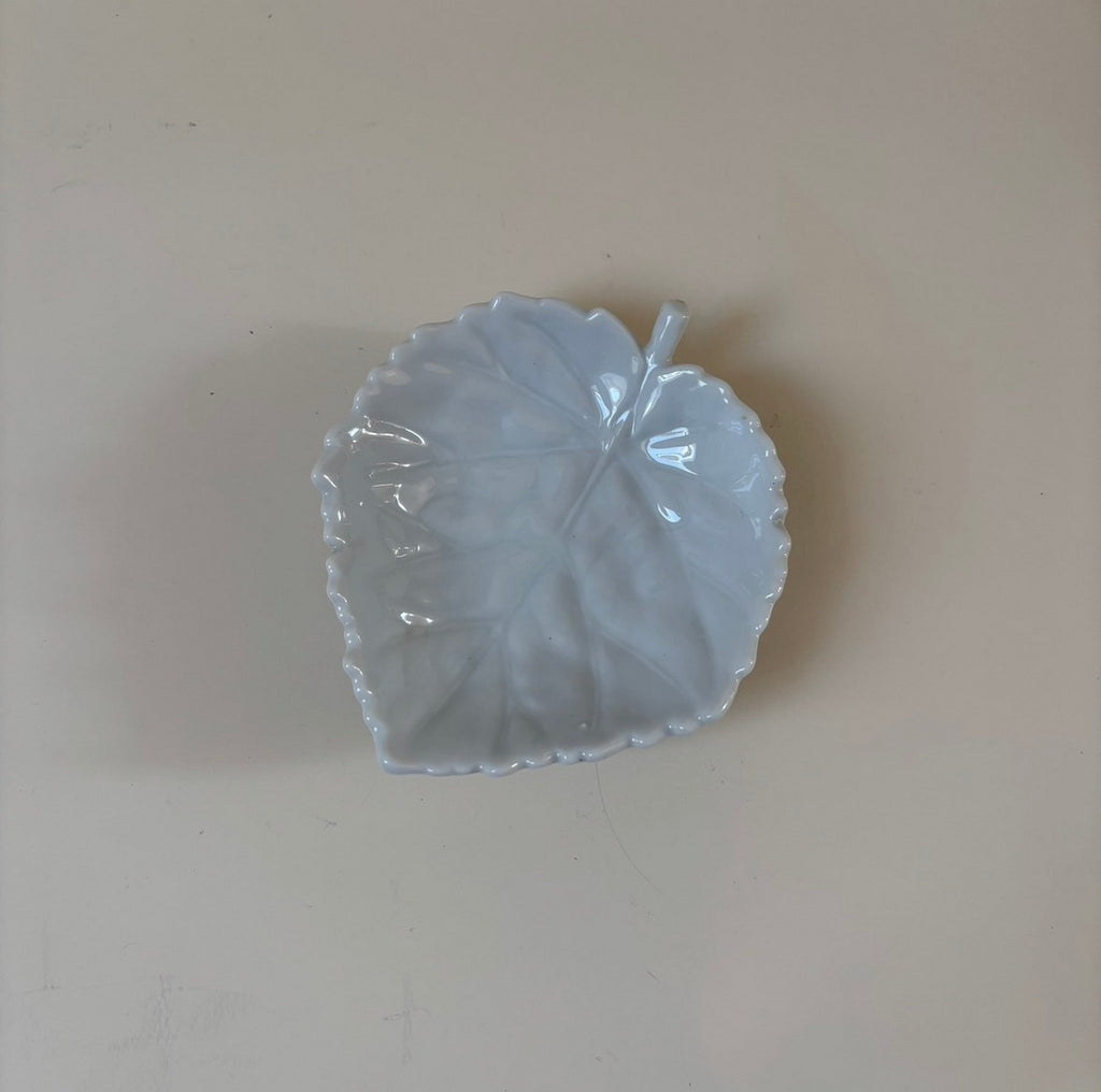 Leaf-shaped Dish