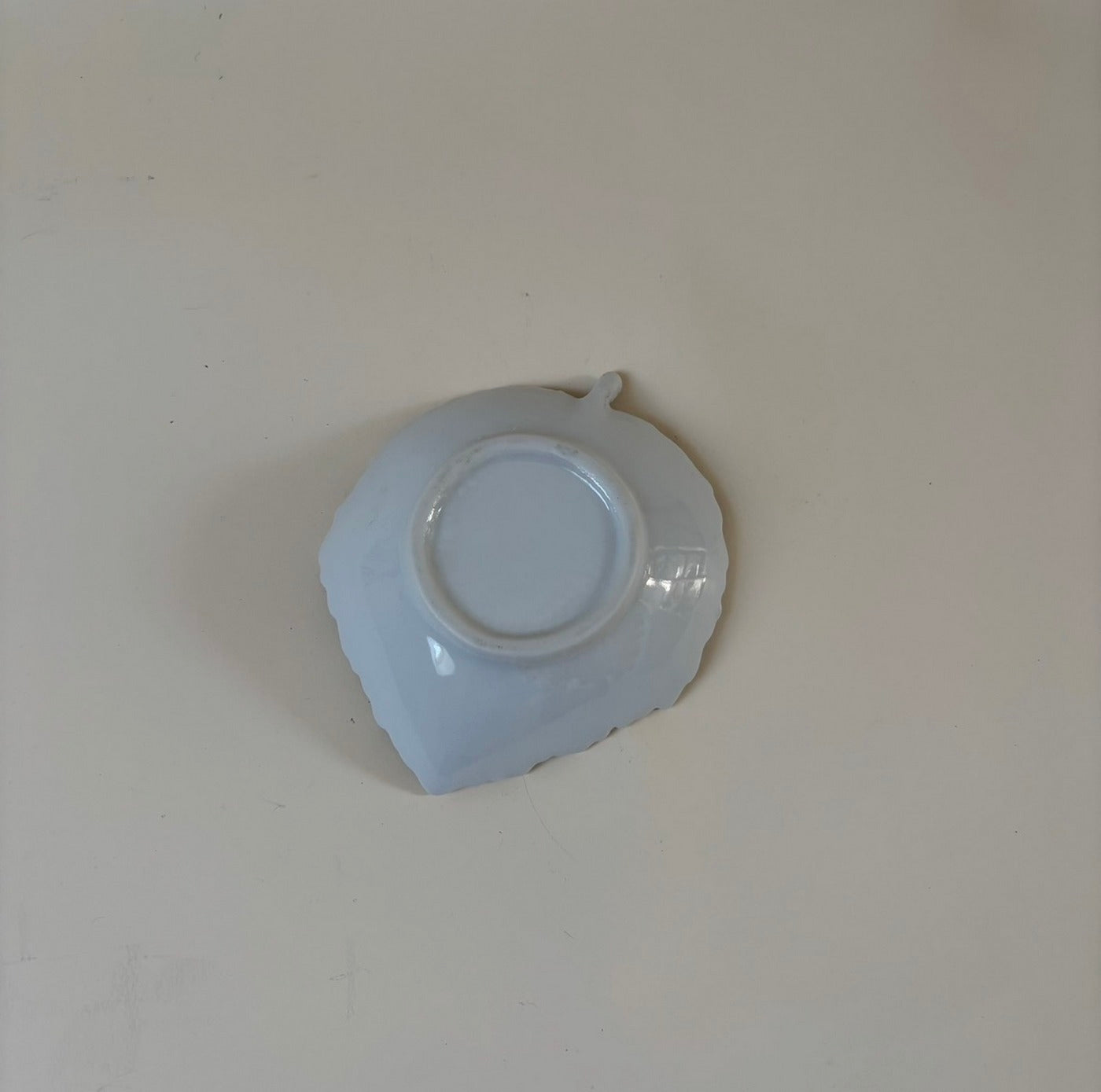 Leaf-shaped Dish