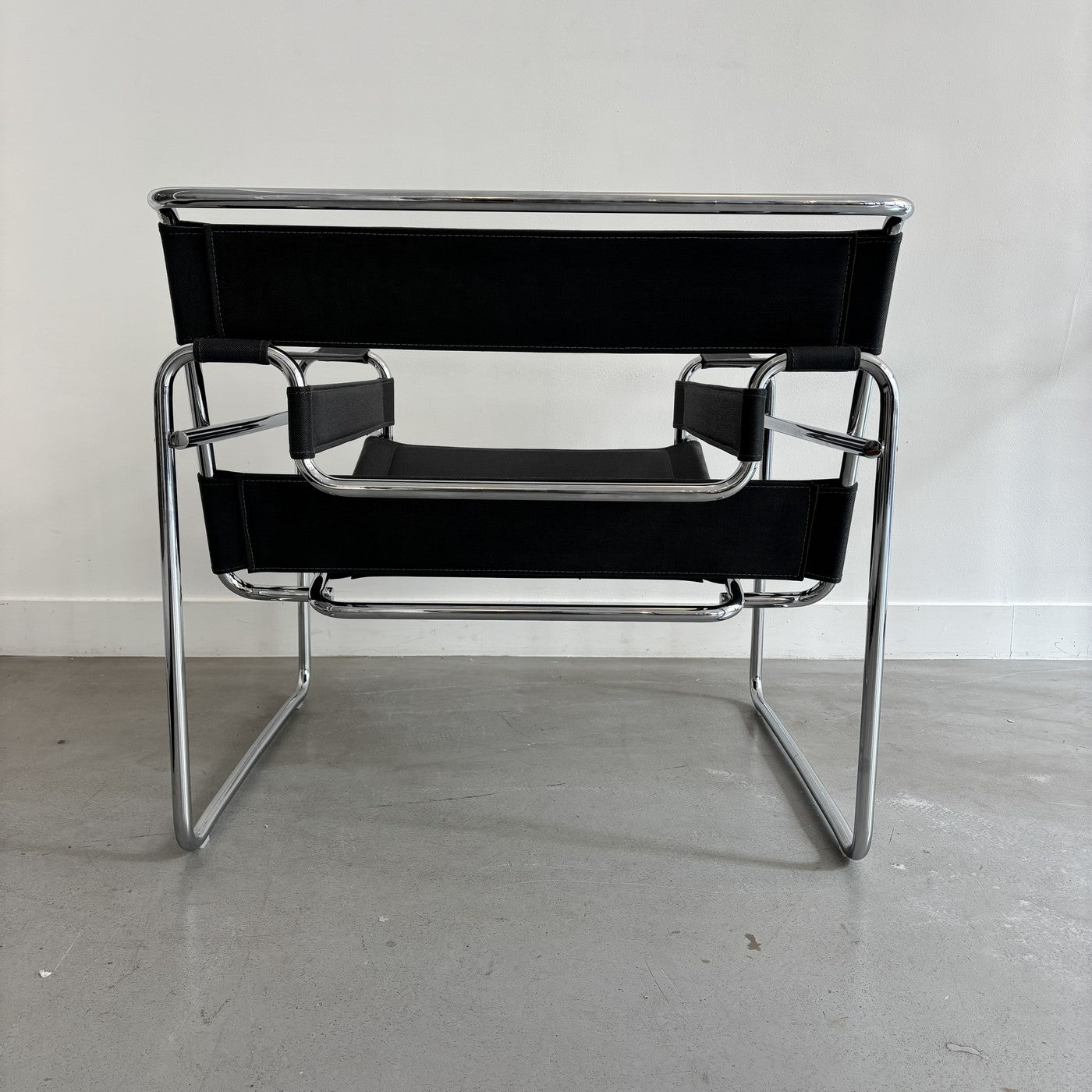 Wassily - Brueur - Grise Foncée En Tissu