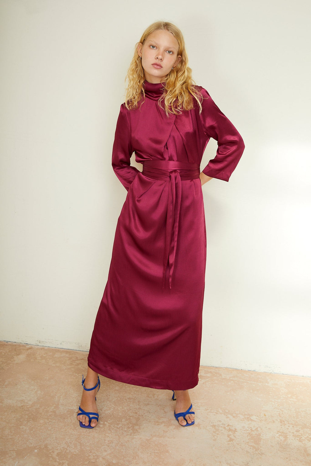 Robe Clotilde Saten Arruguilla Ciruela