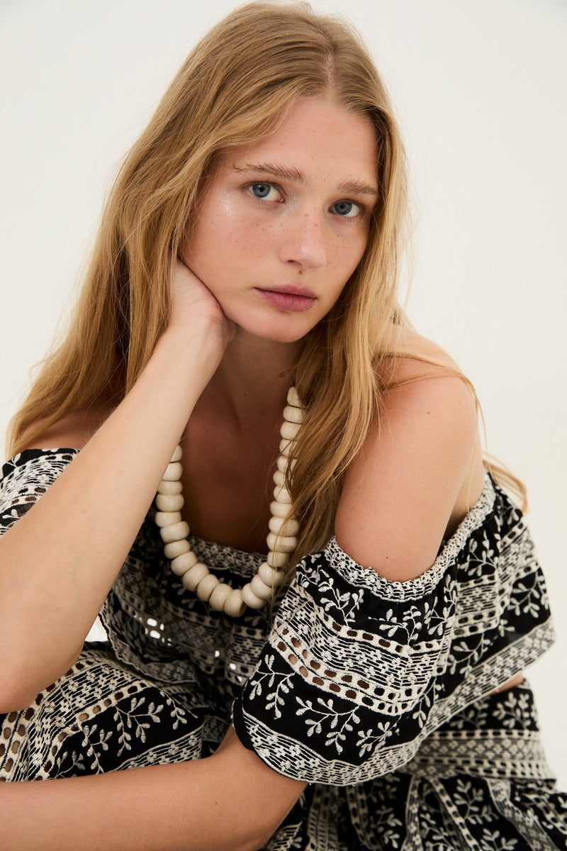 Top Carmen Bordures Noir