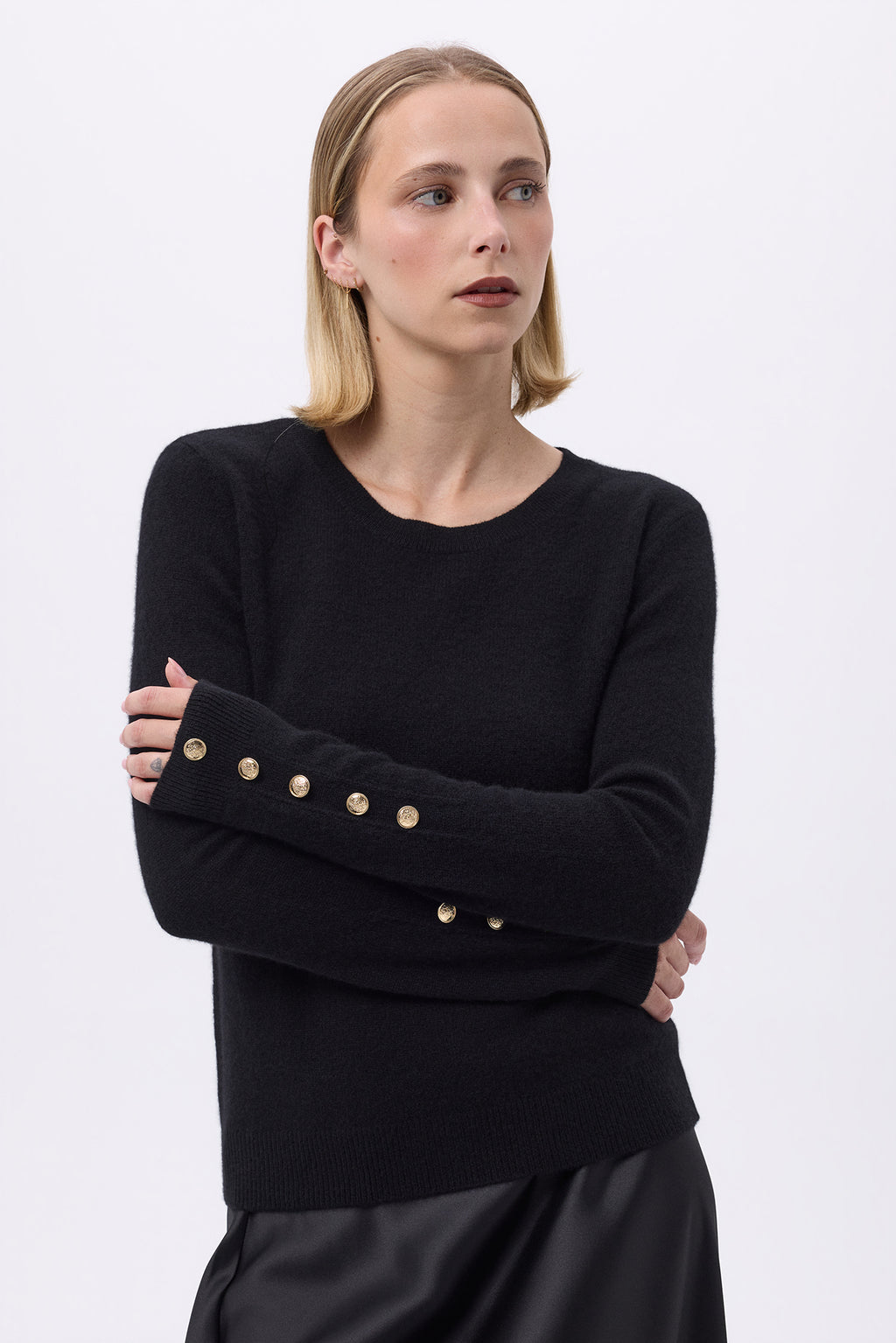 Pull Col Rond Boutons Dorés Manches Ballon F Sol - Noir - Femme