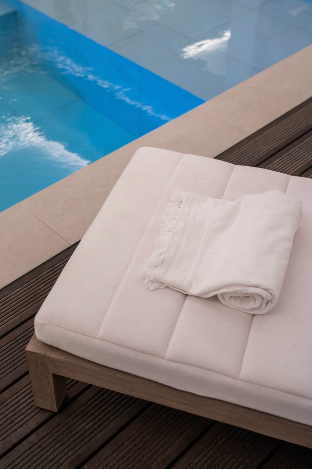 Spa Black Door Paris 8 - Soin Visage Radieux Bioeffect et Accès Au Spa 1H (1 Personne)