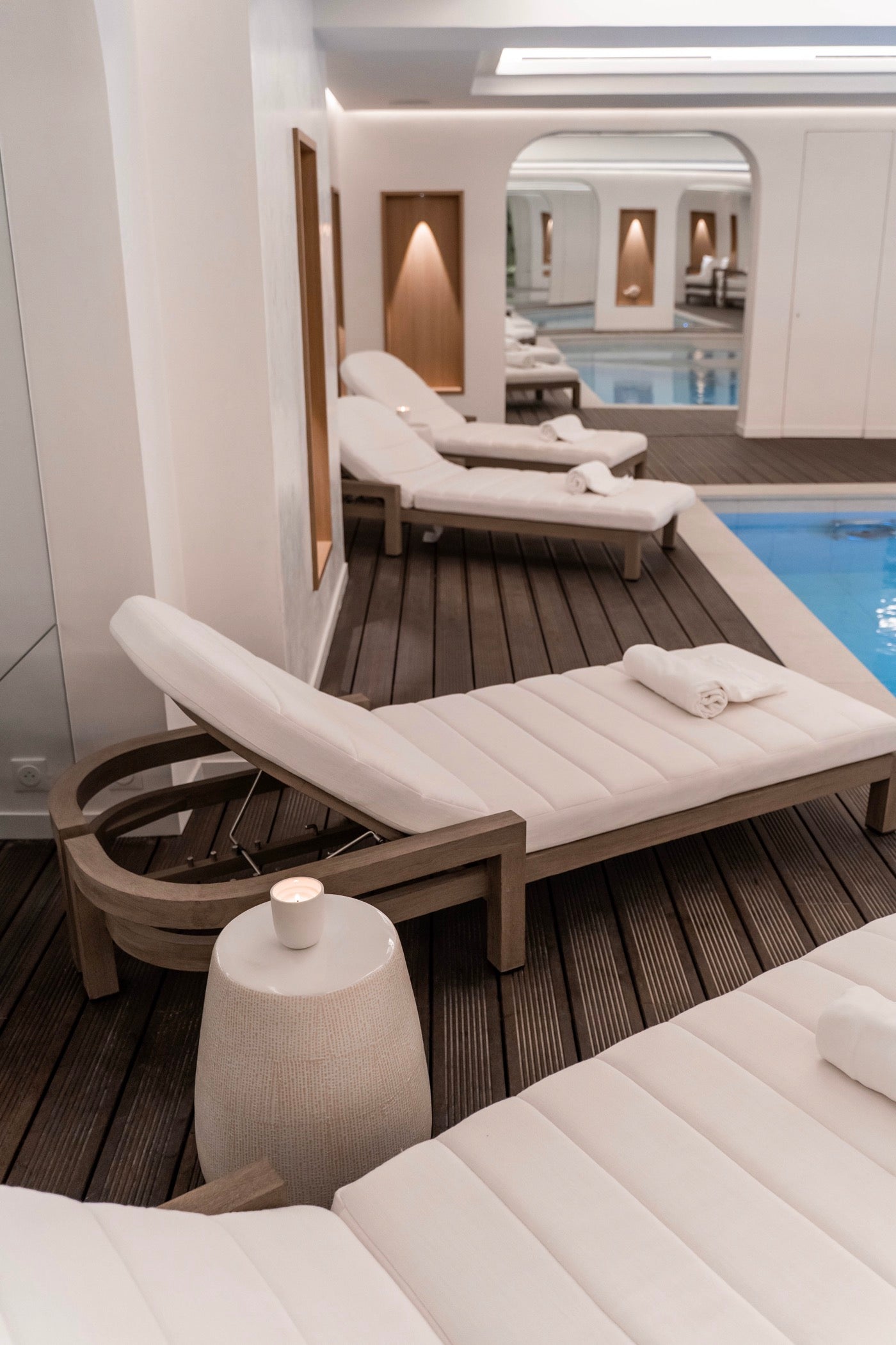 Spa Black Door Paris 8 - Soin Visage Radieux Bioeffect et Accès Au Spa 1H (1 Personne)