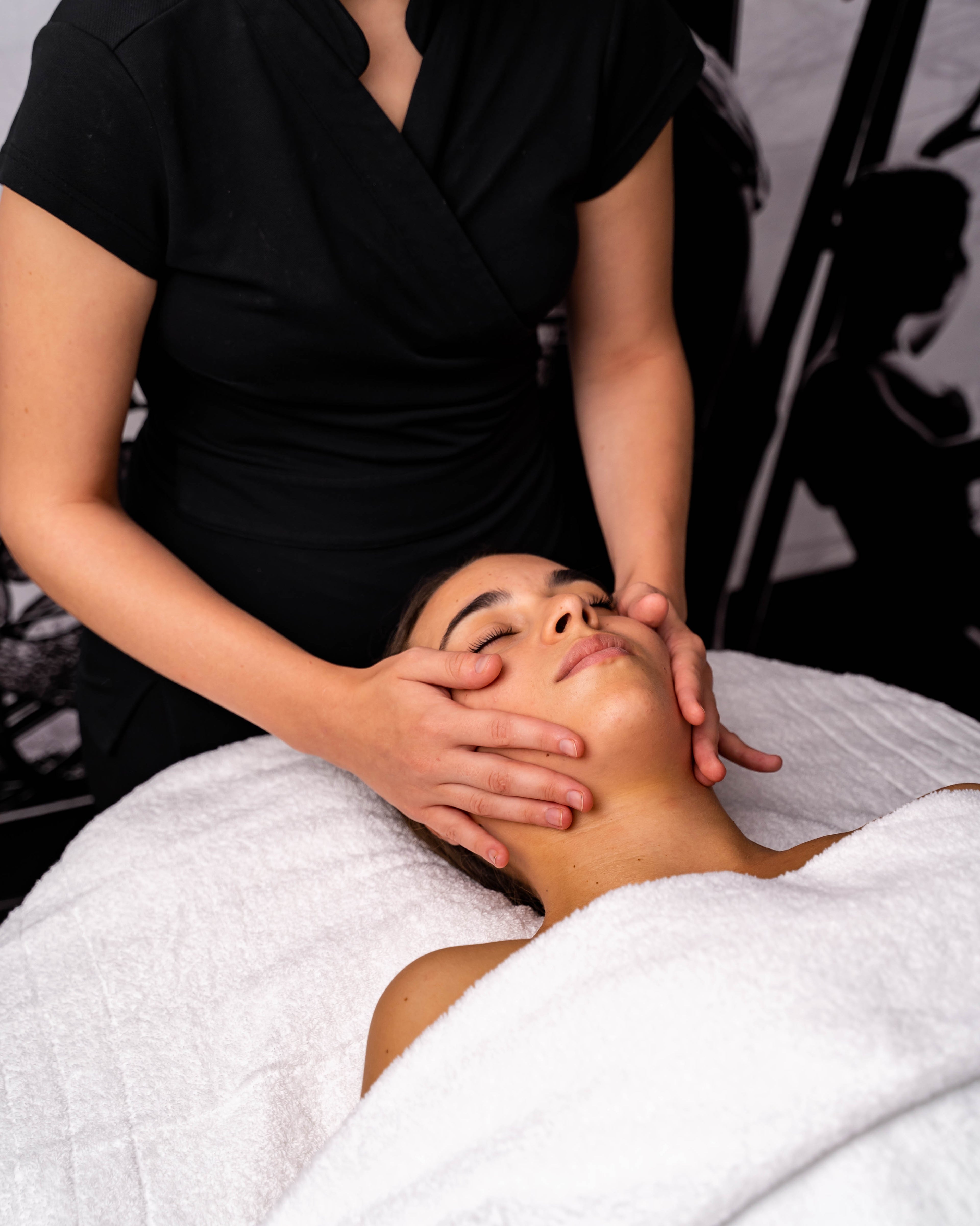 Spa Boutet Paris 11 - Rituel Couture Codage Et Spa 2H30 : Exfoliation 30 Min,  Massage Signature 1H et Accès Au Spa 1H (1 Personne)