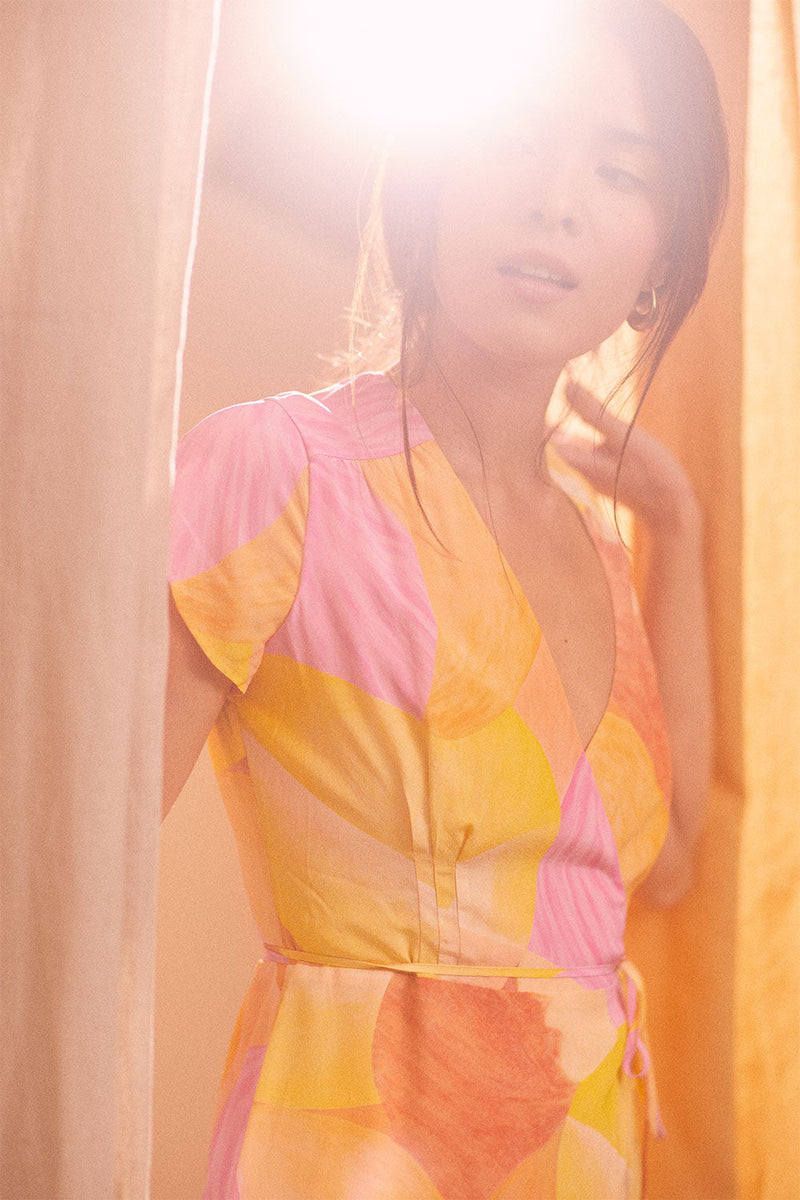 Robe Malicieuse En Soie Soi X Zahra Holm - Jaune, Orange Et Rose