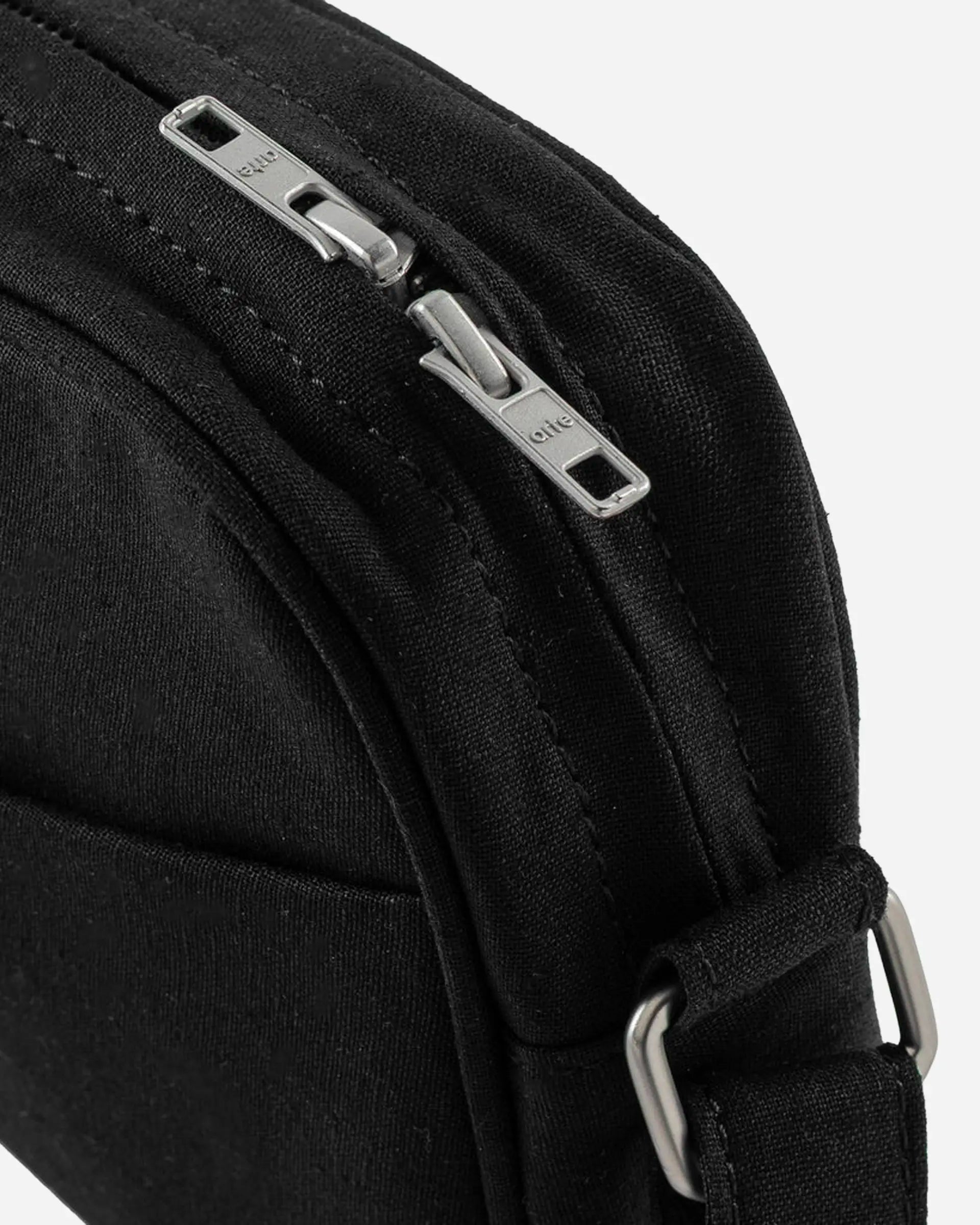Arte Antwerp - Baka Linen Crossbody Bag