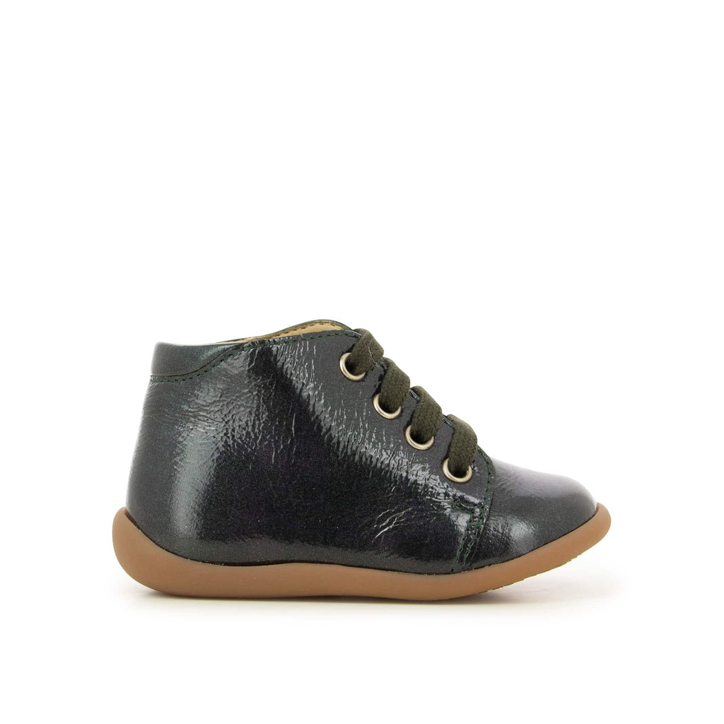 Pom d'Api – Pom D'Api - Stand-Up Bottine - Anthracite, chaussure bébé montante vert foncé vernie, lacets verts, semelle marron