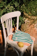 Shorts capri de rayas verdes de georgette