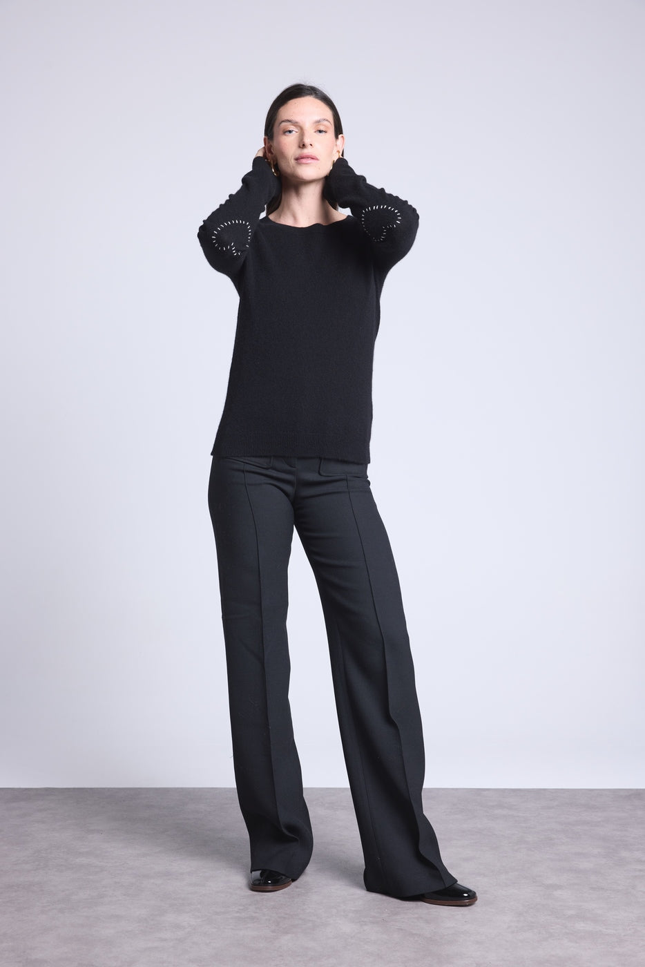 Jersey de cuello redondo Stitch con corazones cosidos en los codos - Negro blanco - Mujer