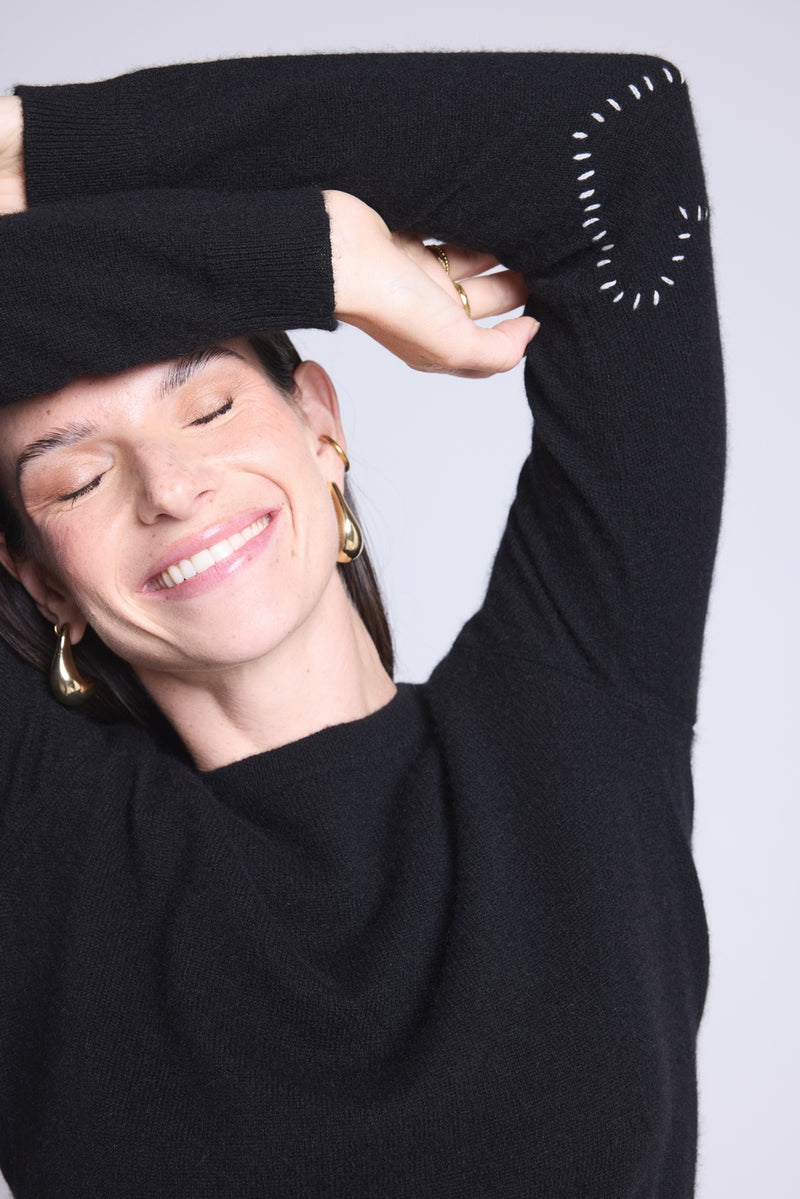 Pull Col Rond Cœur Cousus Coudes Stitch - Noir Blanc - Femme