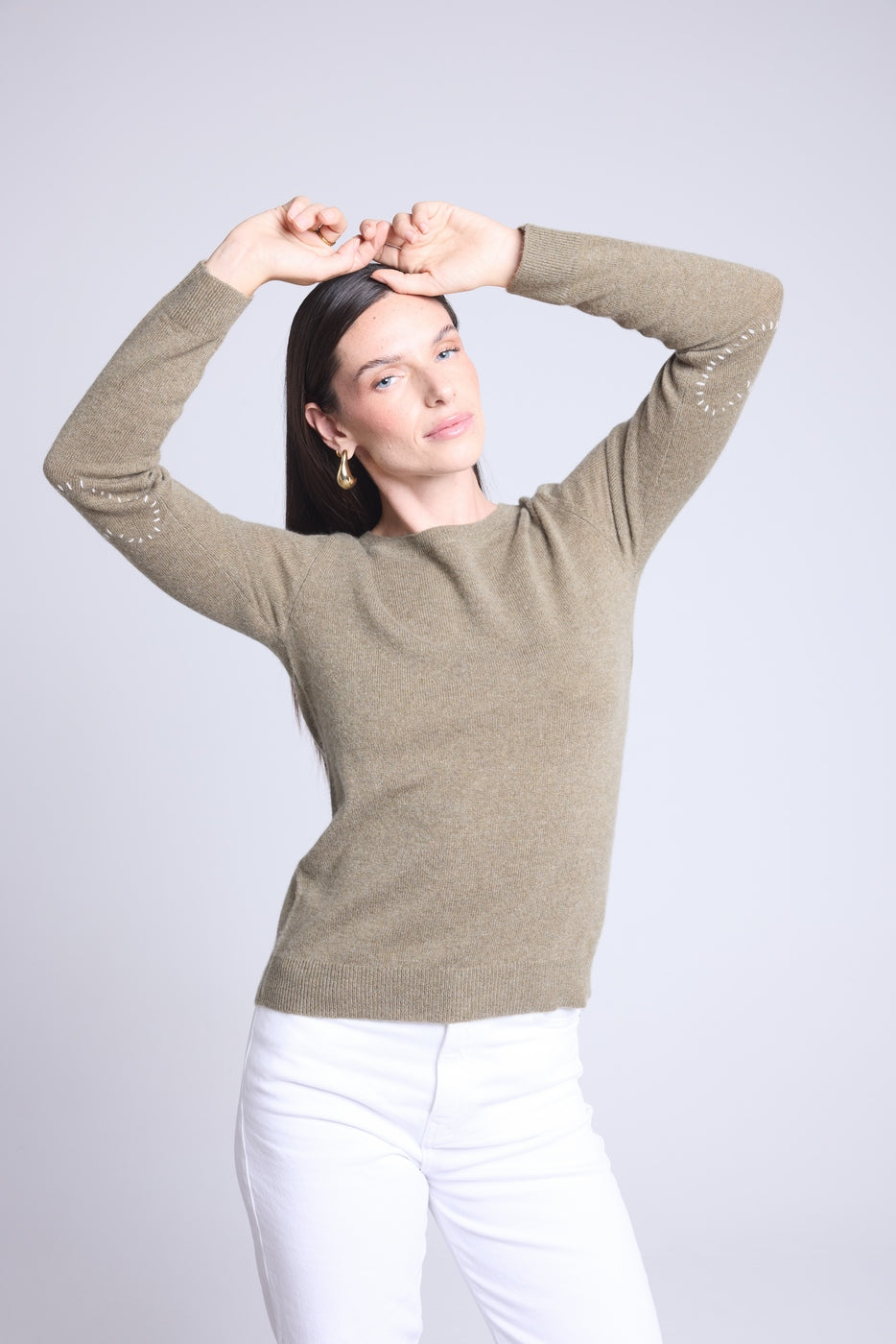 Jersey de cuello redondo con corazón y coderas cosidas Stitch - Verde caqui blanco - Mujer