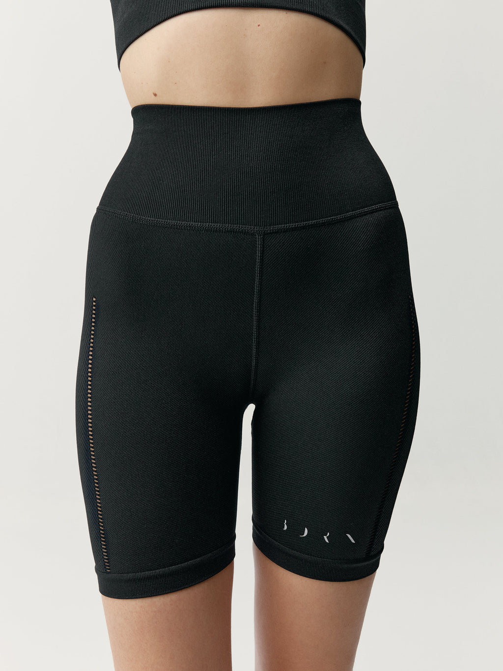 Sunset Short - Black - Women